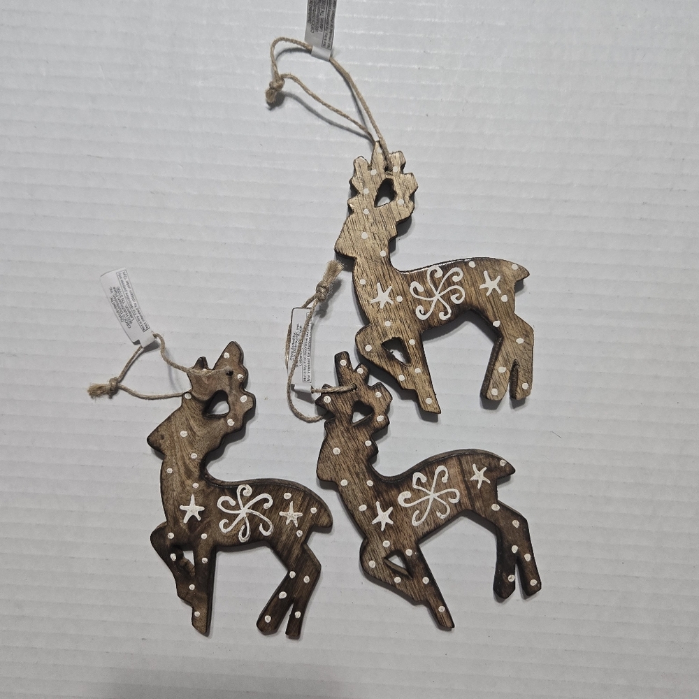 Handcrafted Christmas Reindeer Ornaments Wood Set of 3  NEW